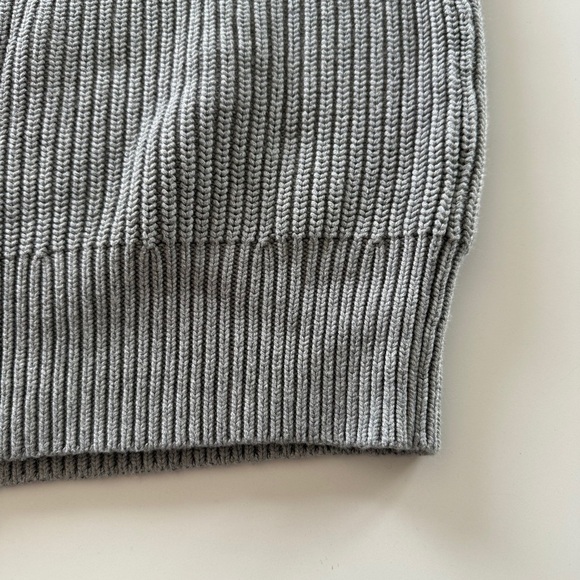 Abercrombie & Fitch- Gray-Sleevless-Knit-V neck-Sweater Dress-Tunic-Size M - Picture 3 of 10